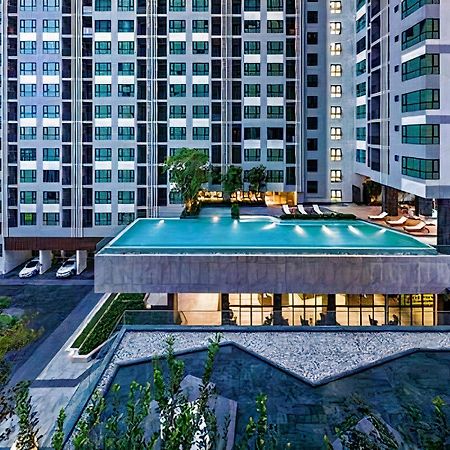 The Base Central Pattaya Exterior foto